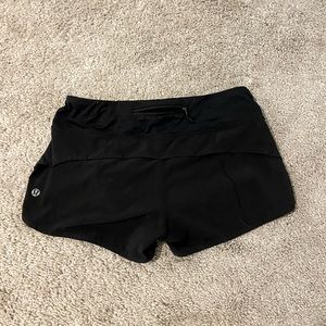 Lululemon Athletica black 2.5” shorts - Women’s size 4